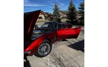 Chevrolet-Corvette-1969-Candy-Apple-Red-Black-10
