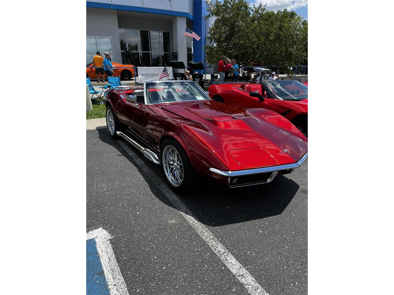 Chevrolet-Corvette-1969-Candy-Apple-Red-Black-14