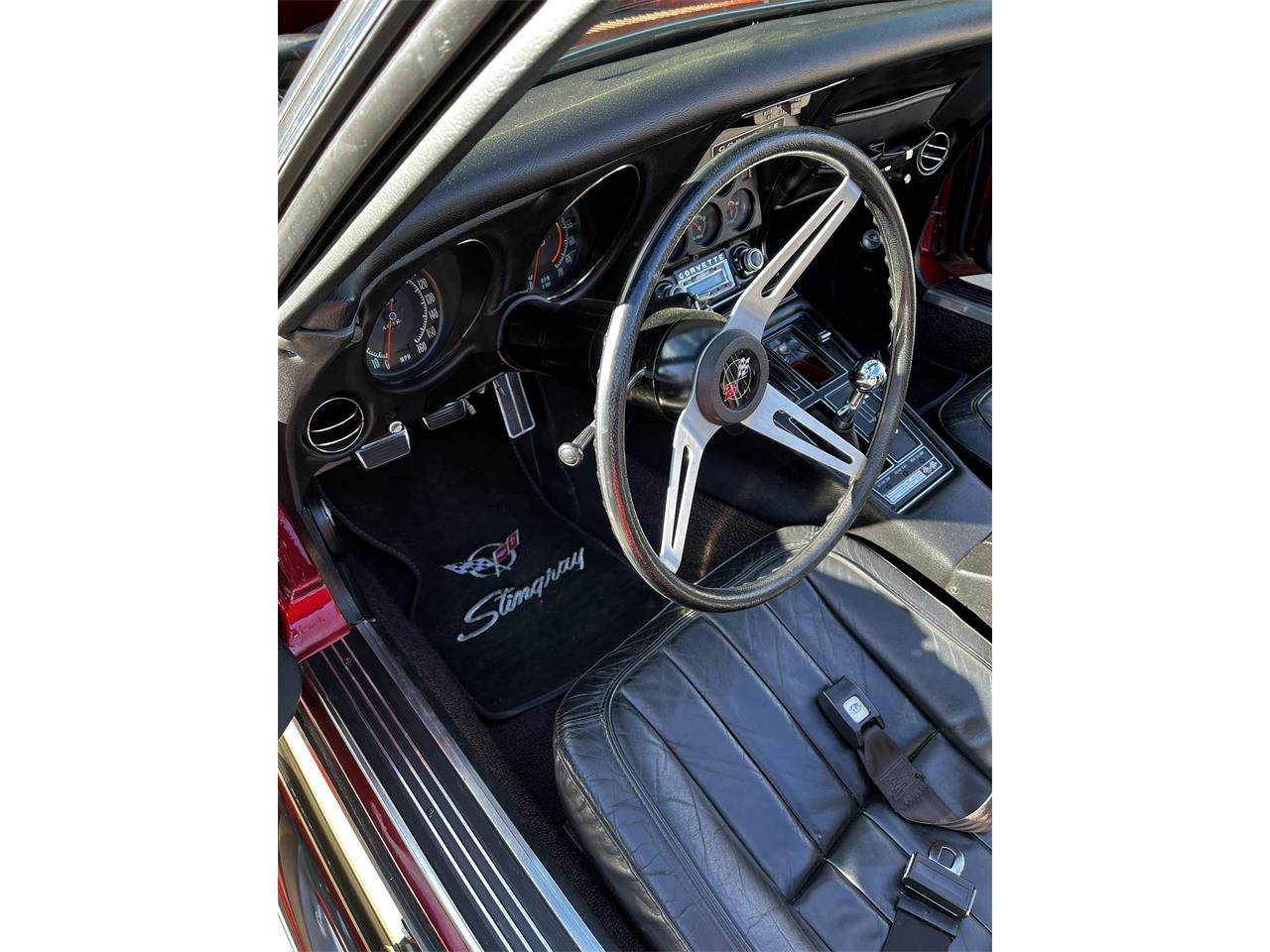 Chevrolet-Corvette-1969-Candy-Apple-Red-Black-19