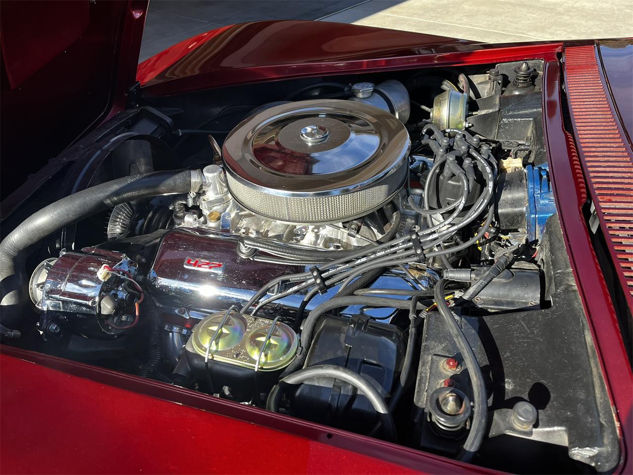 Chevrolet-Corvette-1969-Candy-Apple-Red-Black-2