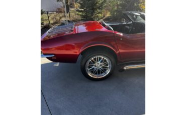 Chevrolet-Corvette-1969-Candy-Apple-Red-Black-21