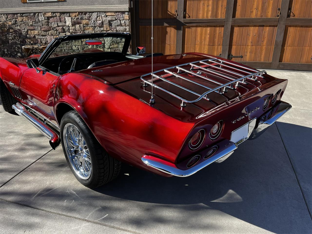 Chevrolet-Corvette-1969-Candy-Apple-Red-Black-27
