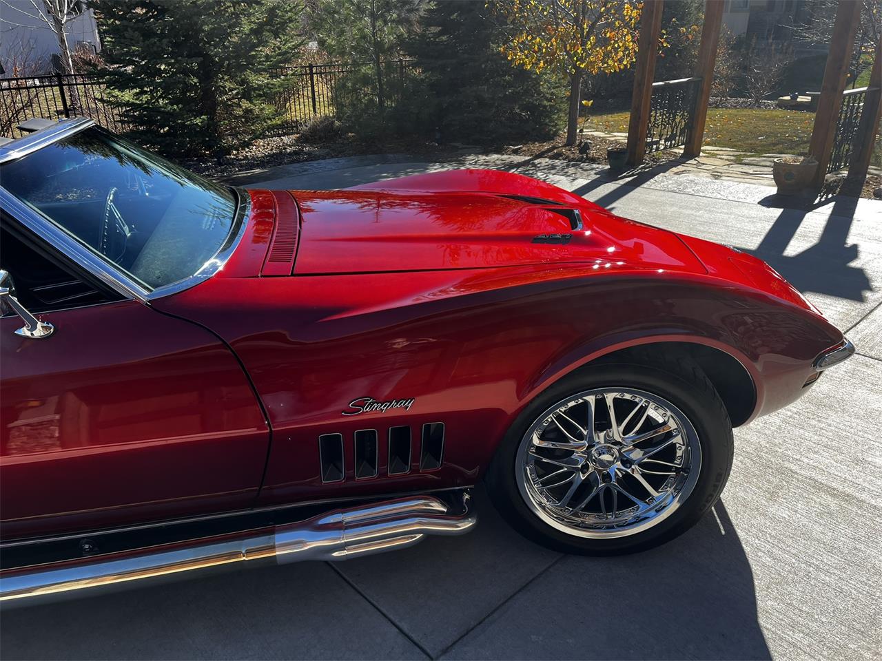 Chevrolet-Corvette-1969-Candy-Apple-Red-Black-3