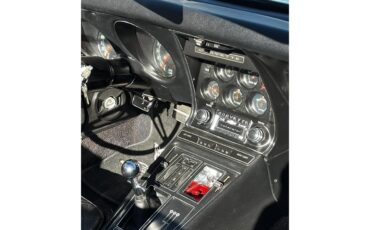Chevrolet-Corvette-1969-Candy-Apple-Red-Black-30