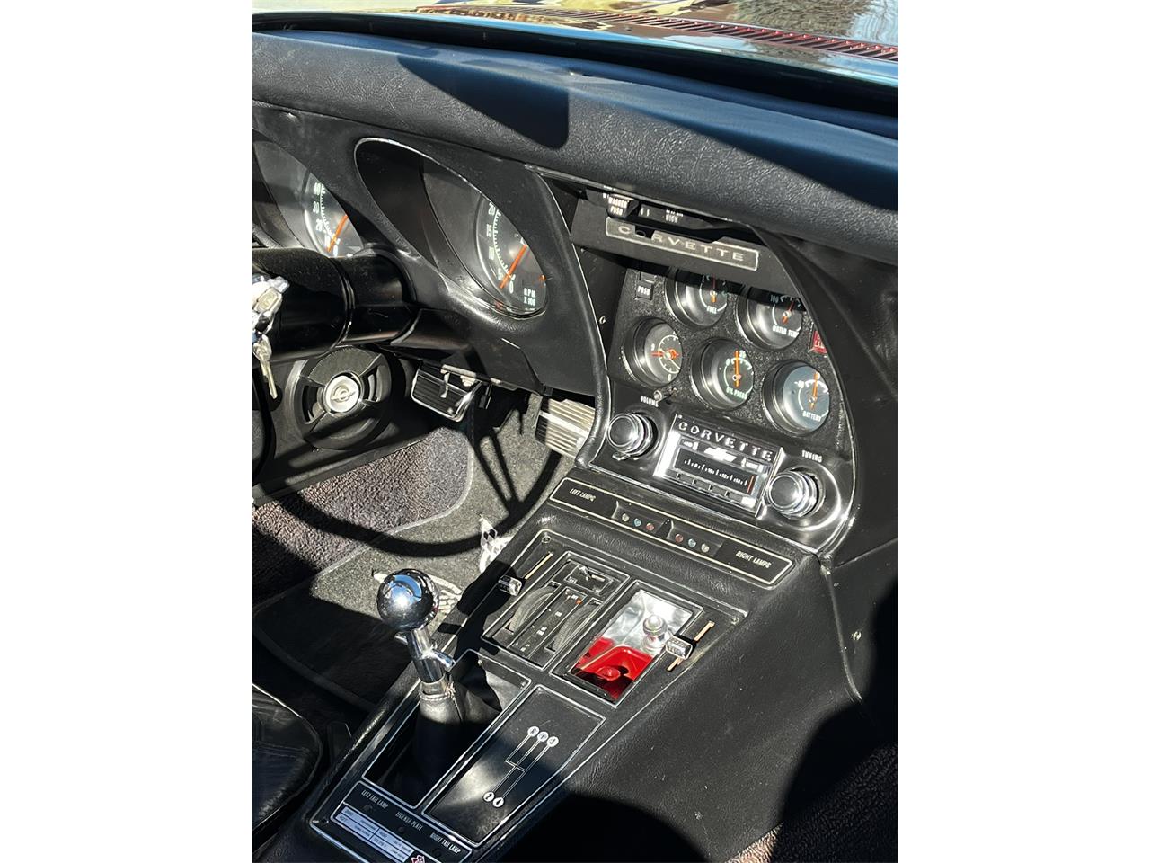 Chevrolet-Corvette-1969-Candy-Apple-Red-Black-30