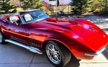 Chevrolet-Corvette-1969-Candy-Apple-Red-Black-4