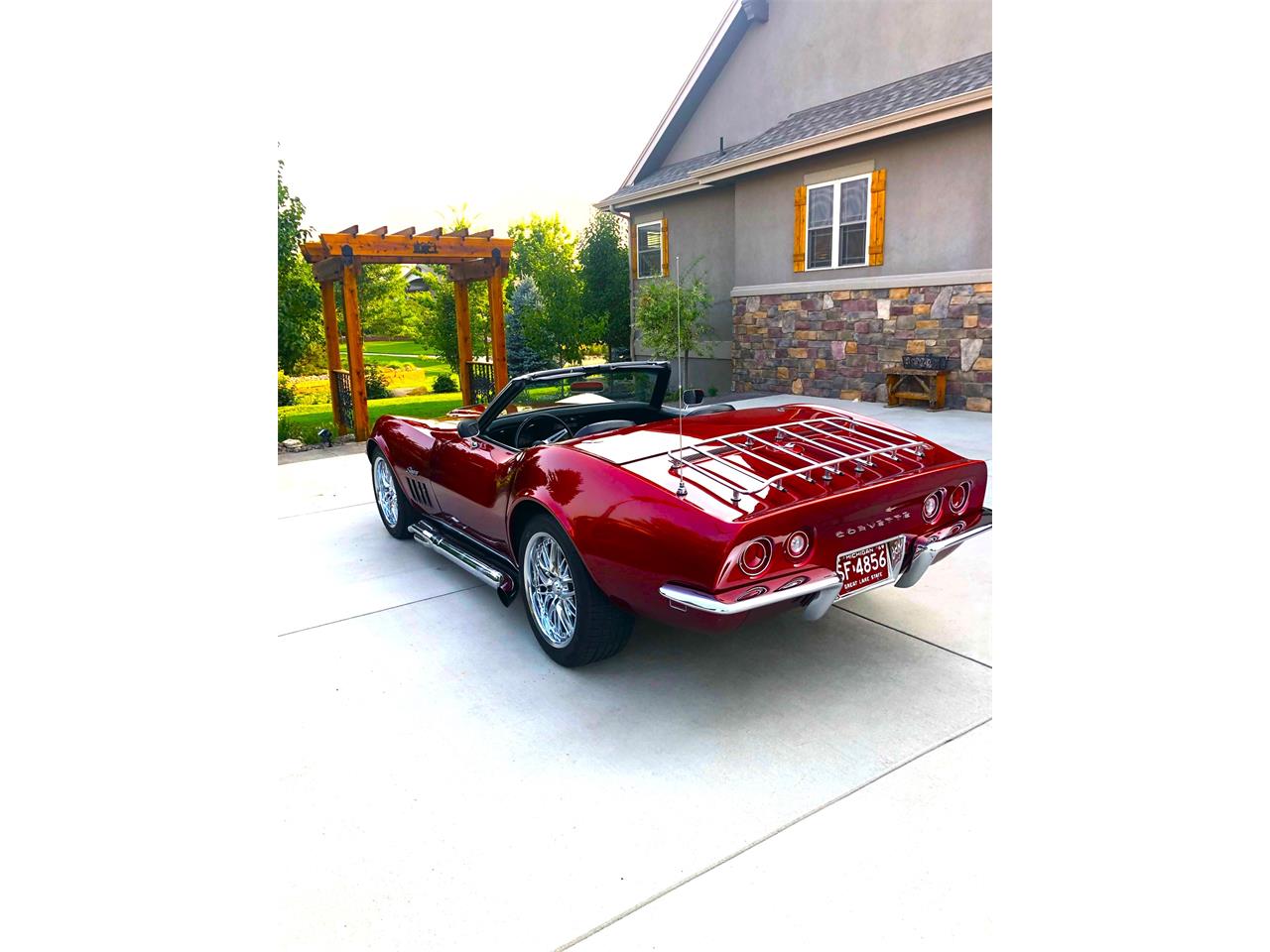 Chevrolet-Corvette-1969-Candy-Apple-Red-Black-42
