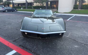 Chevrolet-Corvette-1969-Convertible-1