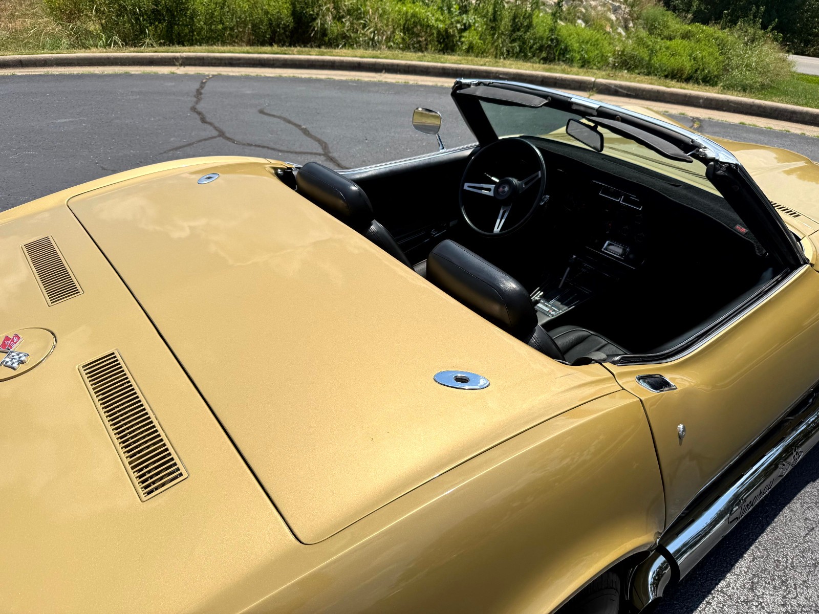 Chevrolet-Corvette-1969-Convertible-10