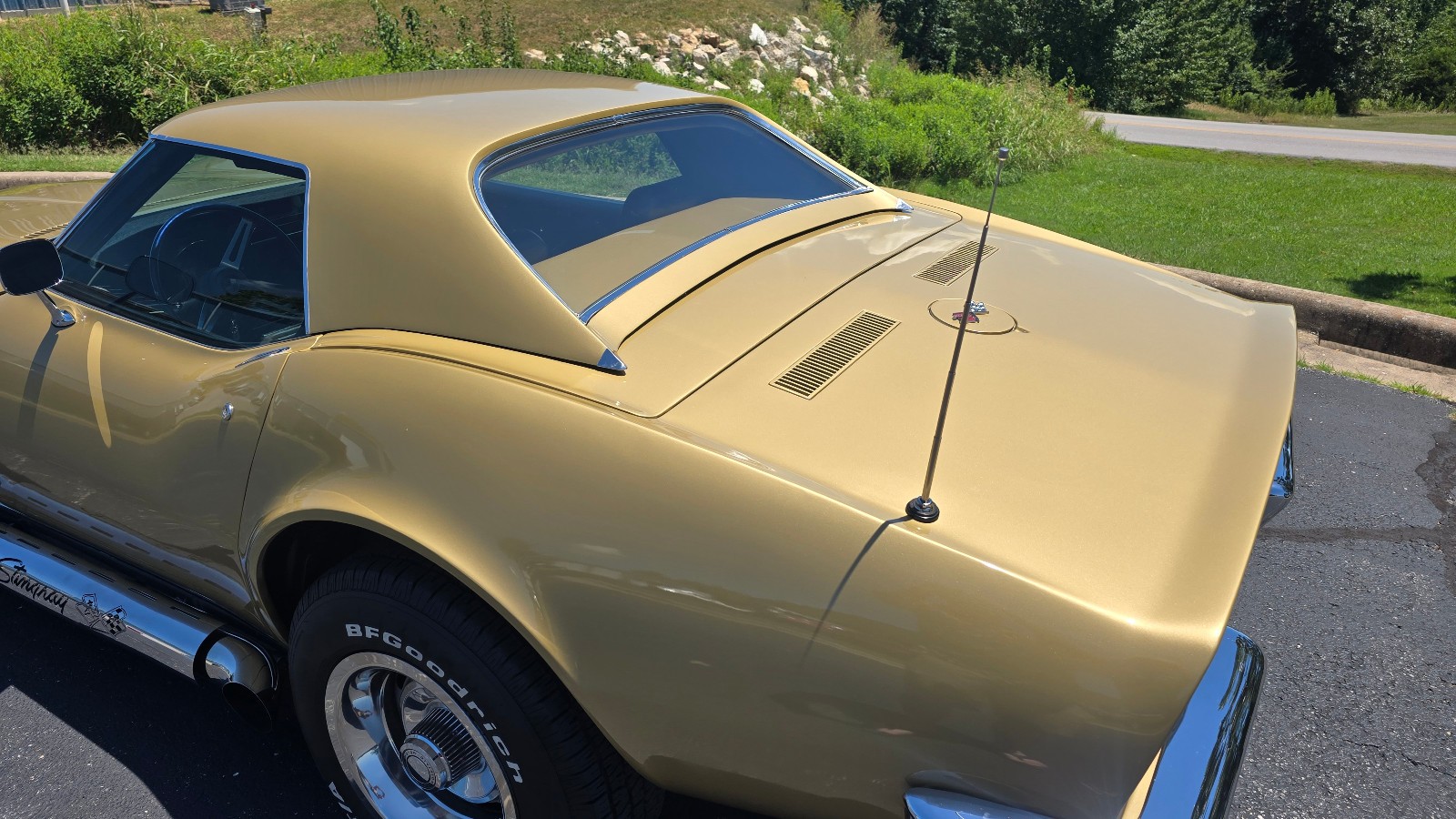 Chevrolet-Corvette-1969-Convertible-13