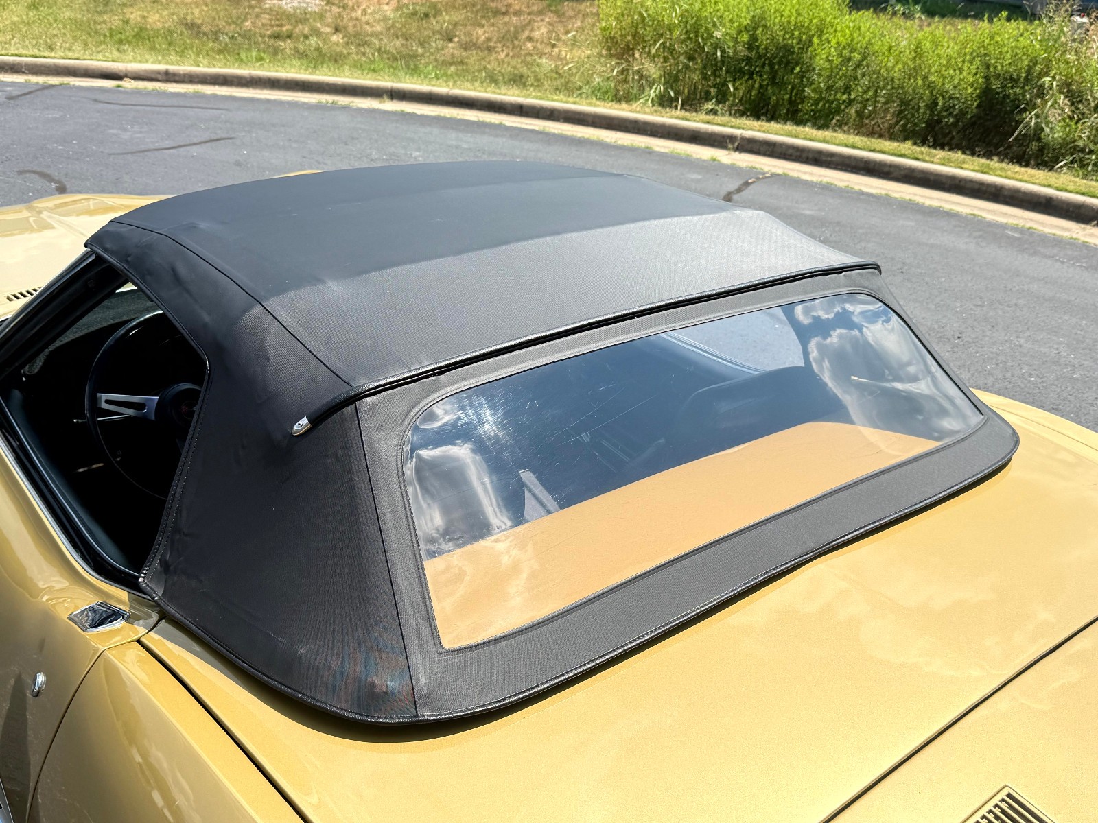 Chevrolet-Corvette-1969-Convertible-17