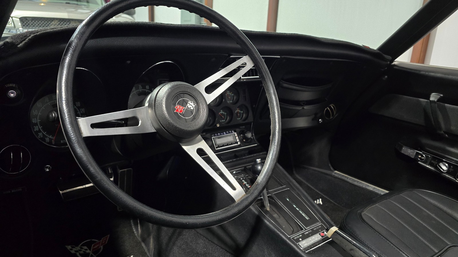 Chevrolet-Corvette-1969-Convertible-19