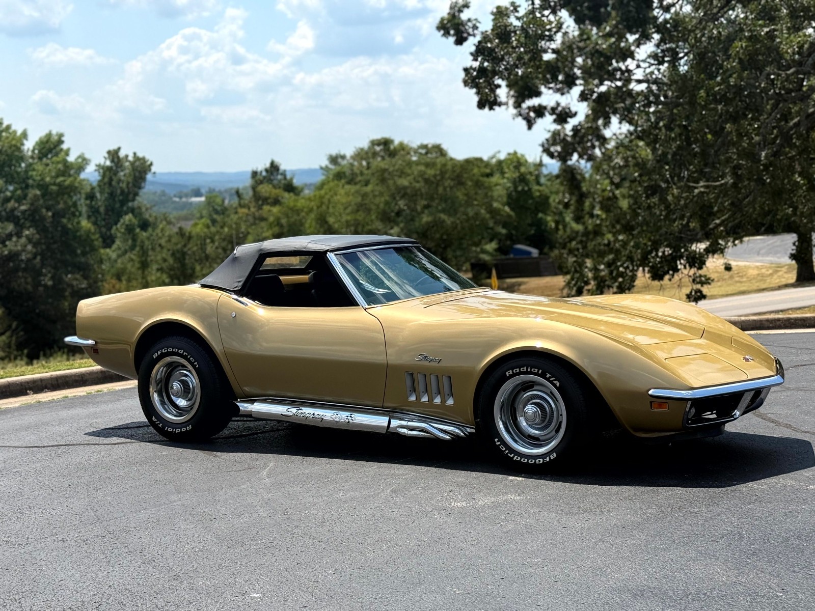 Chevrolet-Corvette-1969-Convertible-3
