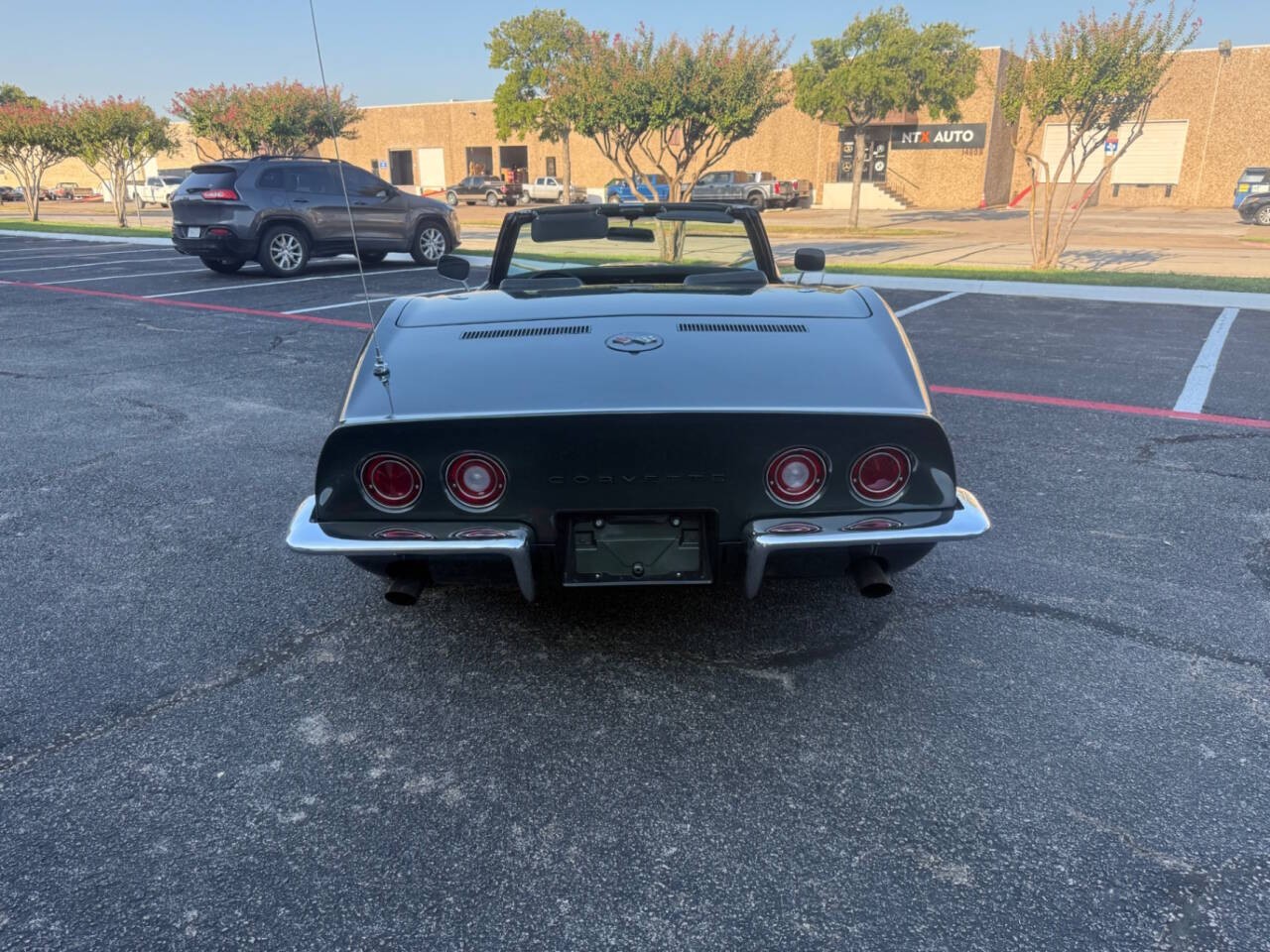 Chevrolet-Corvette-1969-Convertible-5