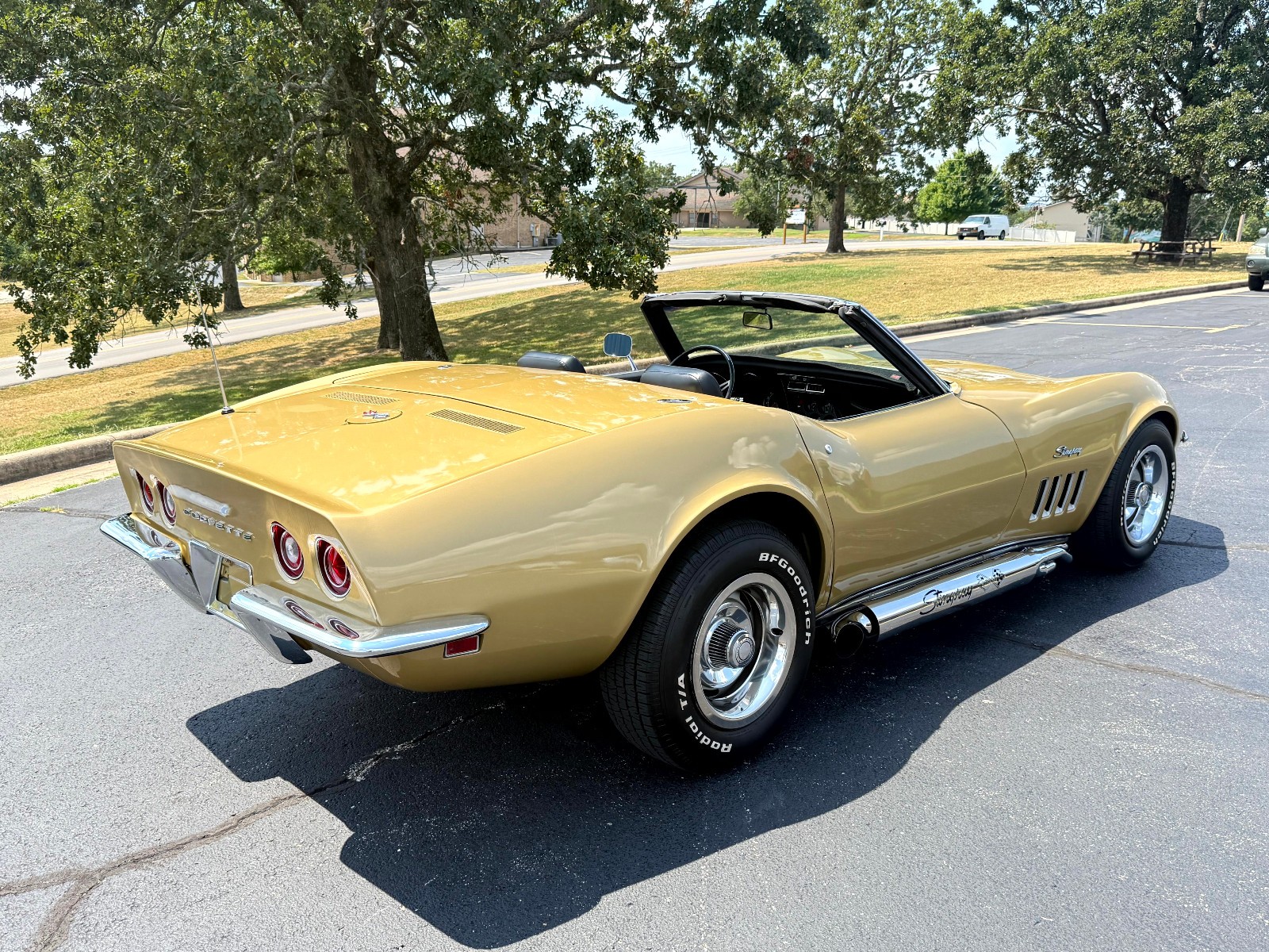 Chevrolet-Corvette-1969-Convertible-7