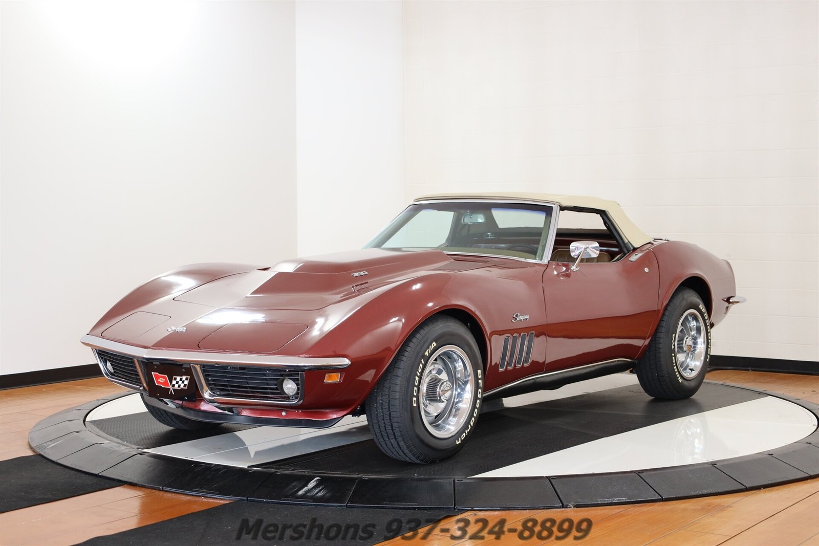 Chevrolet-Corvette-1969-Convertible-8