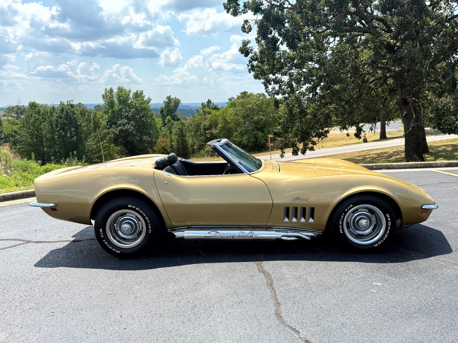 Chevrolet-Corvette-1969-Convertible-9