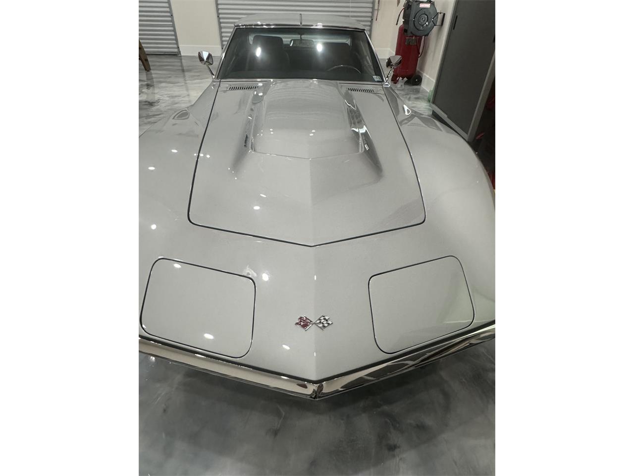 Chevrolet-Corvette-1969-Cortez-Silver-Red-Leather-33