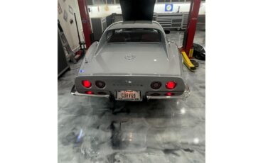 Chevrolet-Corvette-1969-Cortez-Silver-Red-Leather-50