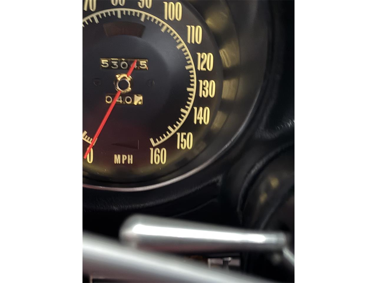 Chevrolet-Corvette-1969-Cortez-Silver-Red-Leather-51