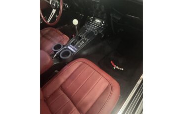 Chevrolet-Corvette-1969-Cortez-Silver-Red-Leather-54