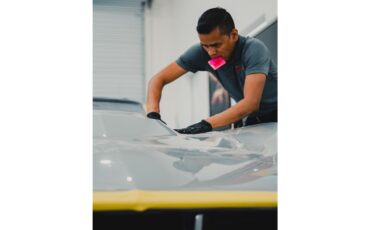 Chevrolet-Corvette-1969-Cortez-Silver-Red-Leather-58
