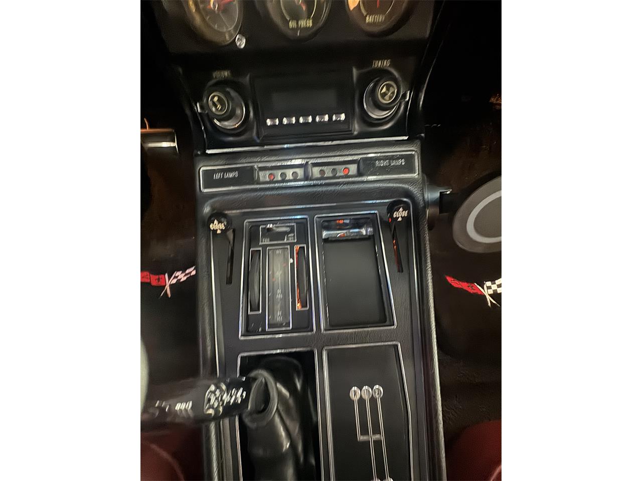 Chevrolet-Corvette-1969-Cortez-Silver-Red-Leather-6