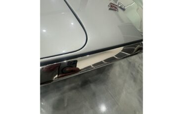 Chevrolet-Corvette-1969-Cortez-Silver-Red-Leather-8
