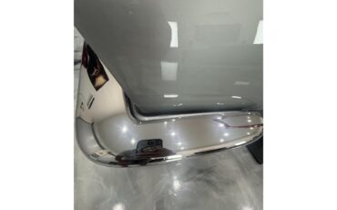 Chevrolet-Corvette-1969-Cortez-Silver-Red-Leather-80