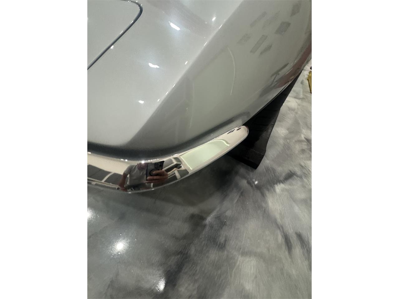 Chevrolet-Corvette-1969-Cortez-Silver-Red-Leather-82