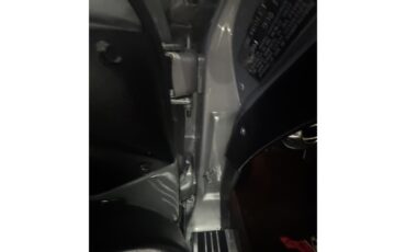 Chevrolet-Corvette-1969-Cortez-Silver-Red-Leather-99