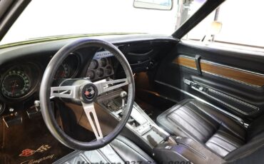 Chevrolet-Corvette-1969-Coupe-1