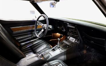 Chevrolet-Corvette-1969-Coupe-10