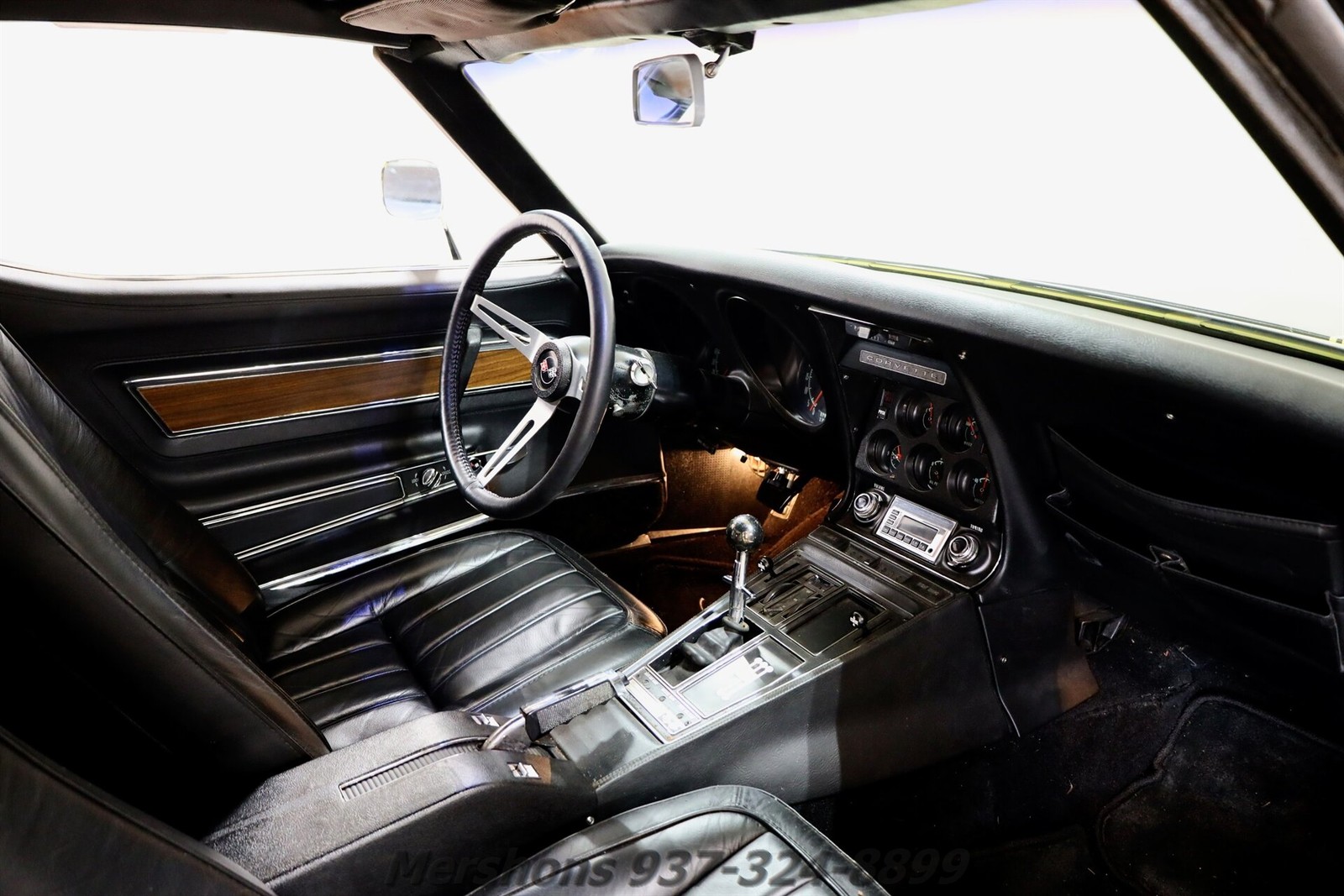 Chevrolet-Corvette-1969-Coupe-10