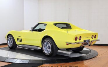 Chevrolet-Corvette-1969-Coupe-4