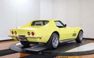 Chevrolet-Corvette-1969-Coupe-8