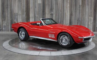 Chevrolet-Corvette-1969-RESTORED-10