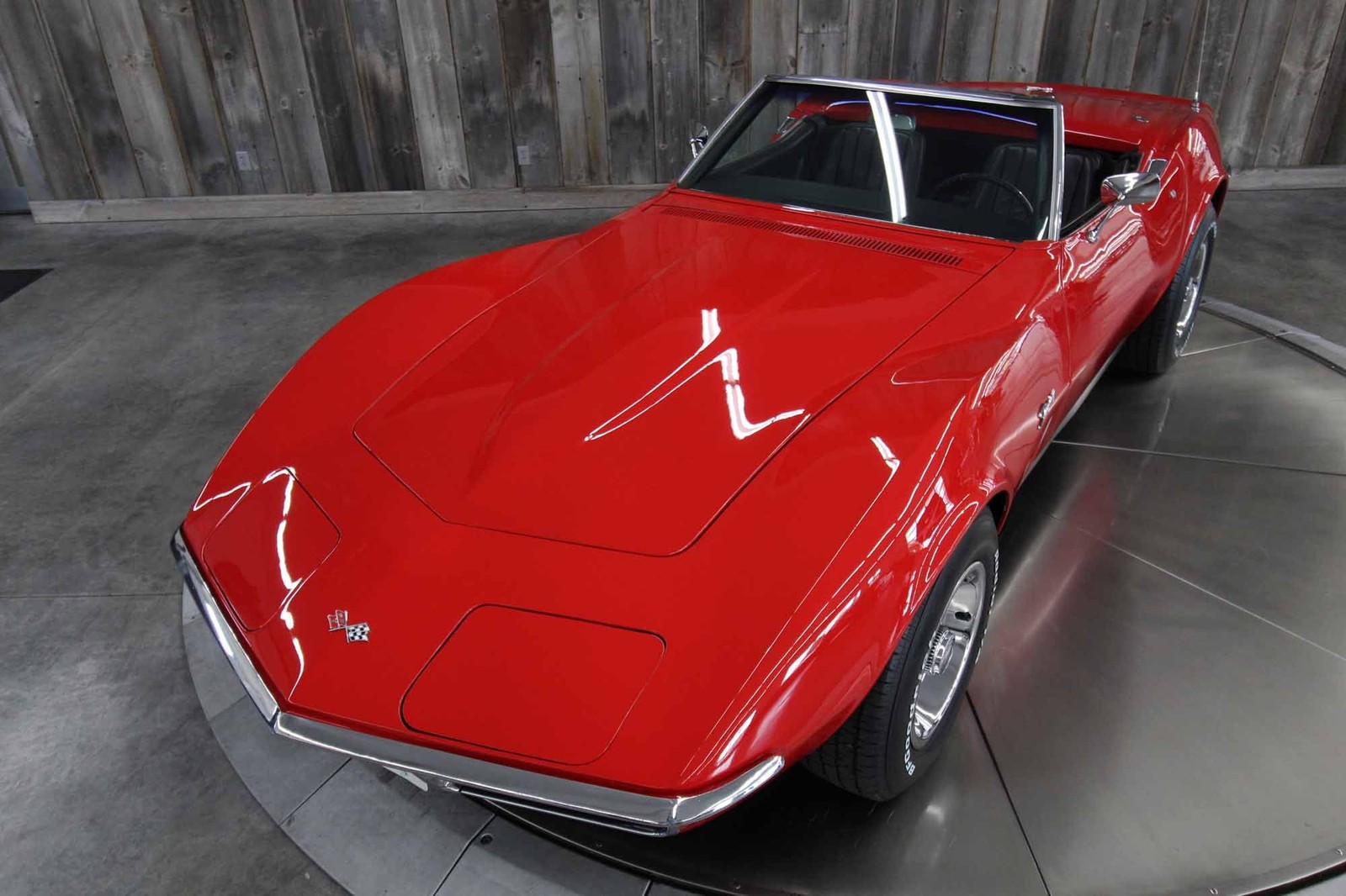 Chevrolet-Corvette-1969-RESTORED-19