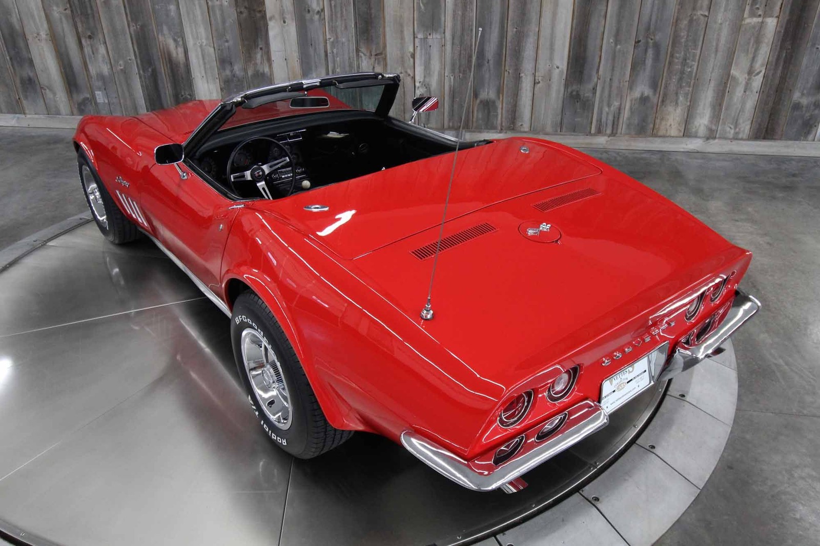Chevrolet-Corvette-1969-RESTORED-20