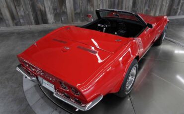 Chevrolet-Corvette-1969-RESTORED-21