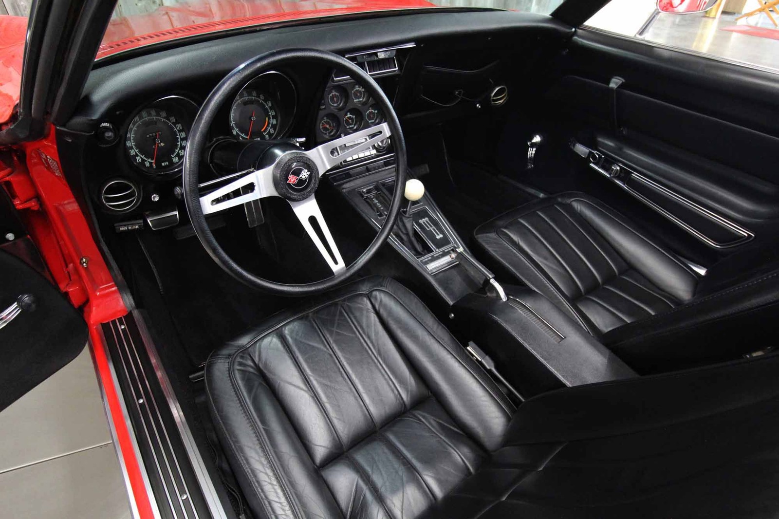 Chevrolet-Corvette-1969-RESTORED-22