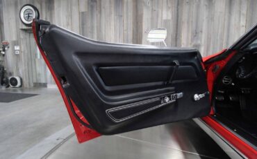 Chevrolet-Corvette-1969-RESTORED-33