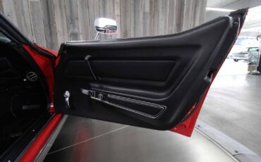 Chevrolet-Corvette-1969-RESTORED-34
