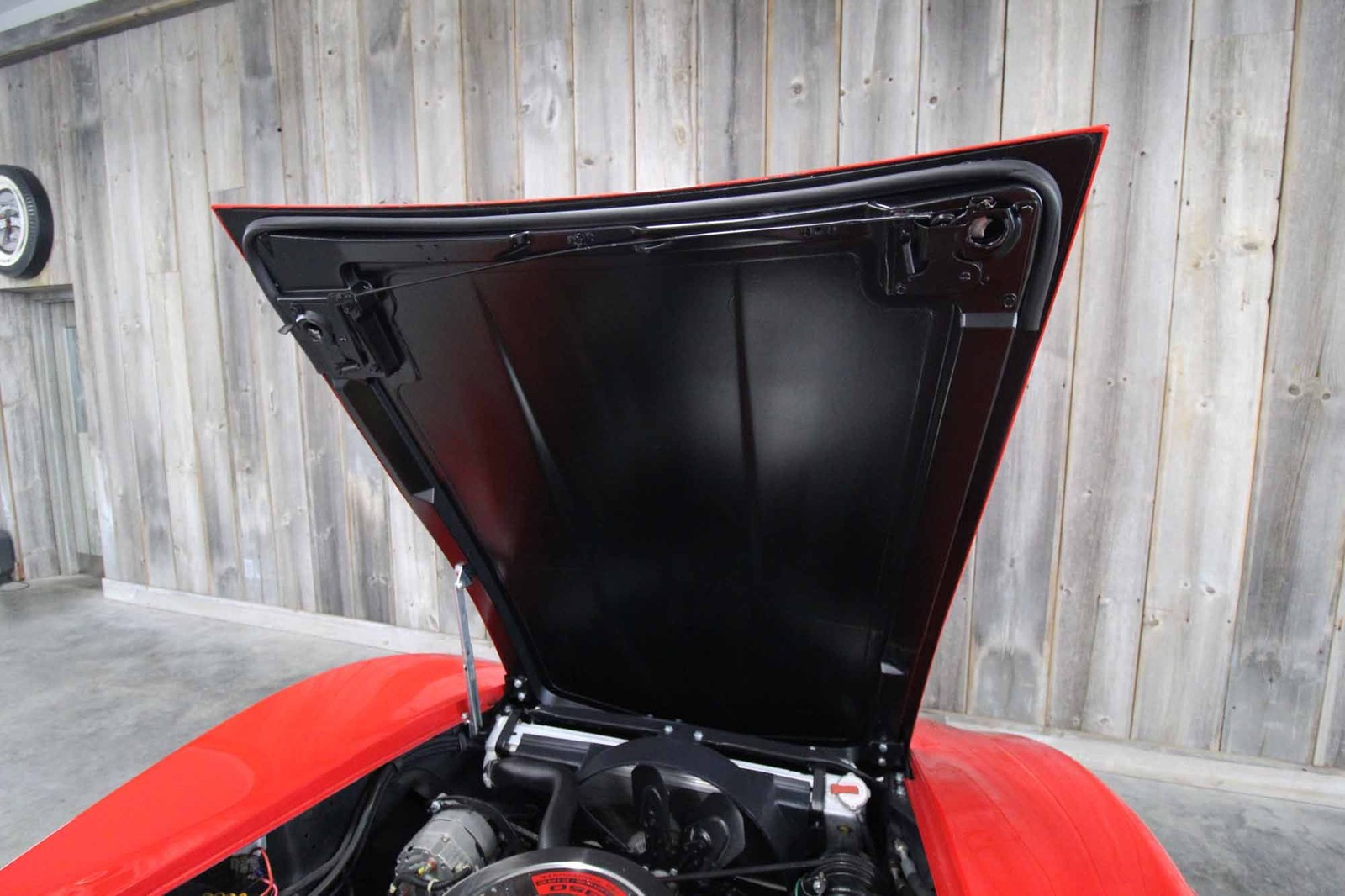 Chevrolet-Corvette-1969-RESTORED-35