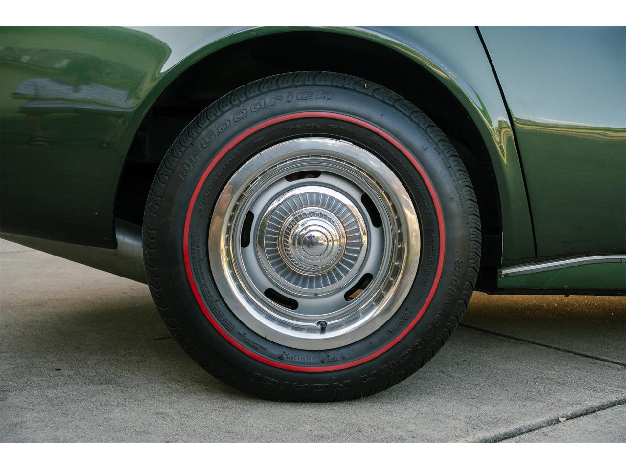 Chevrolet-Corvette-1969-Rally-Green-Green-41