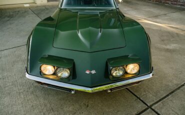 Chevrolet-Corvette-1969-Rally-Green-Green-93