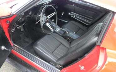 Chevrolet-Corvette-1969-Red-Black-19