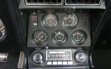 Chevrolet-Corvette-1969-Red-Black-21