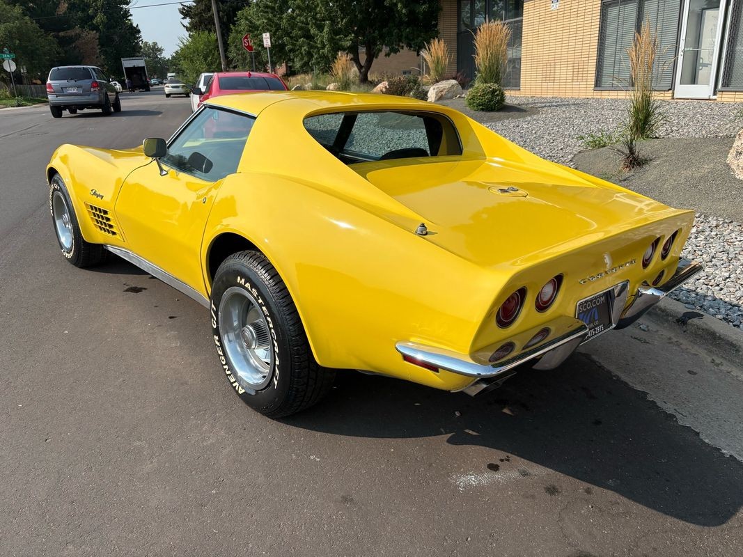 Chevrolet-Corvette-1970-16