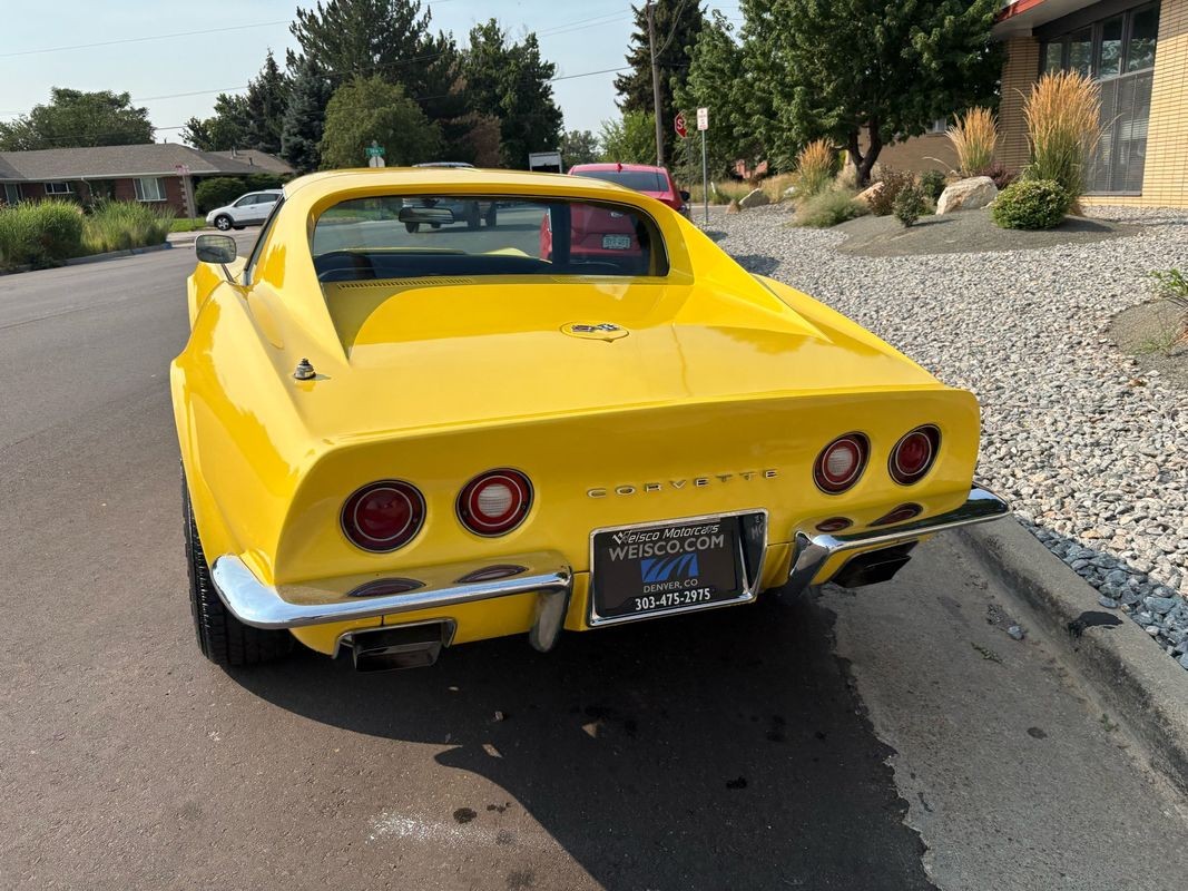 Chevrolet-Corvette-1970-17
